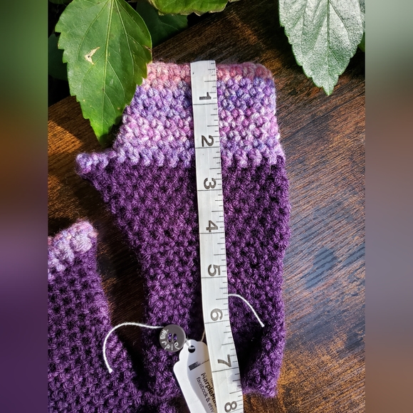 NWT* Handmade Fingerless gloves💜 super soft acrylic, MarpleMade Designs, plum - Picture 7 of 7